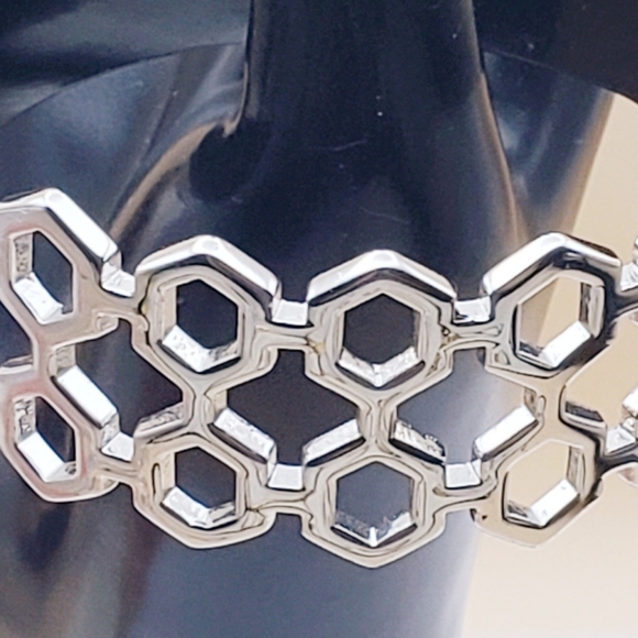 Absolutely Gorgeous Jonathan Adler Geometric Honeycomb Front Bangle - Picture 7 of 9